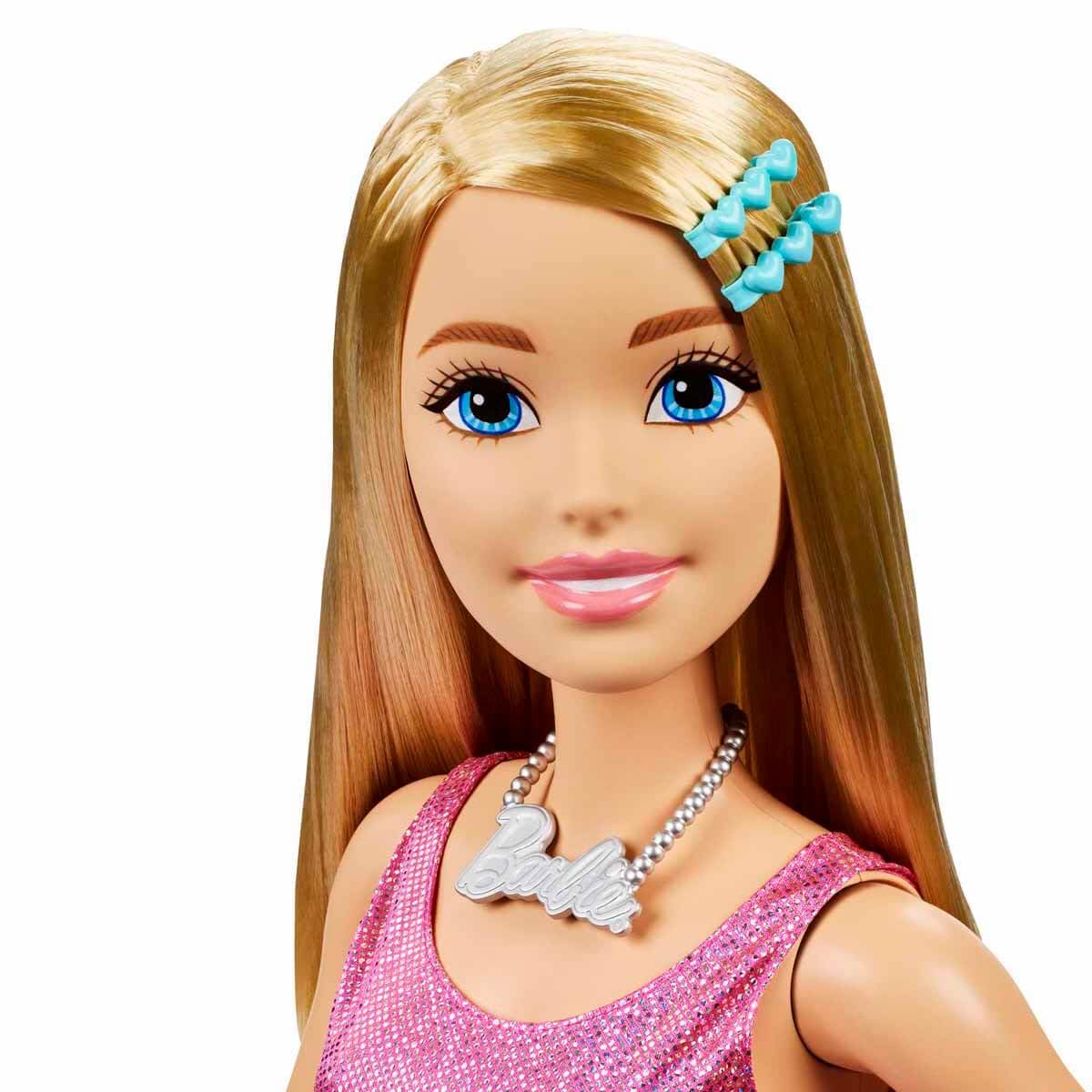 Bambola Barbie Grande 71 cm – Abito Rosa Brillante, Collana e Fermagli, HJY02
