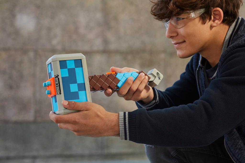 Nerf Minecraft Stormlander Martello Spara Dardi con 3 Dardi Elite