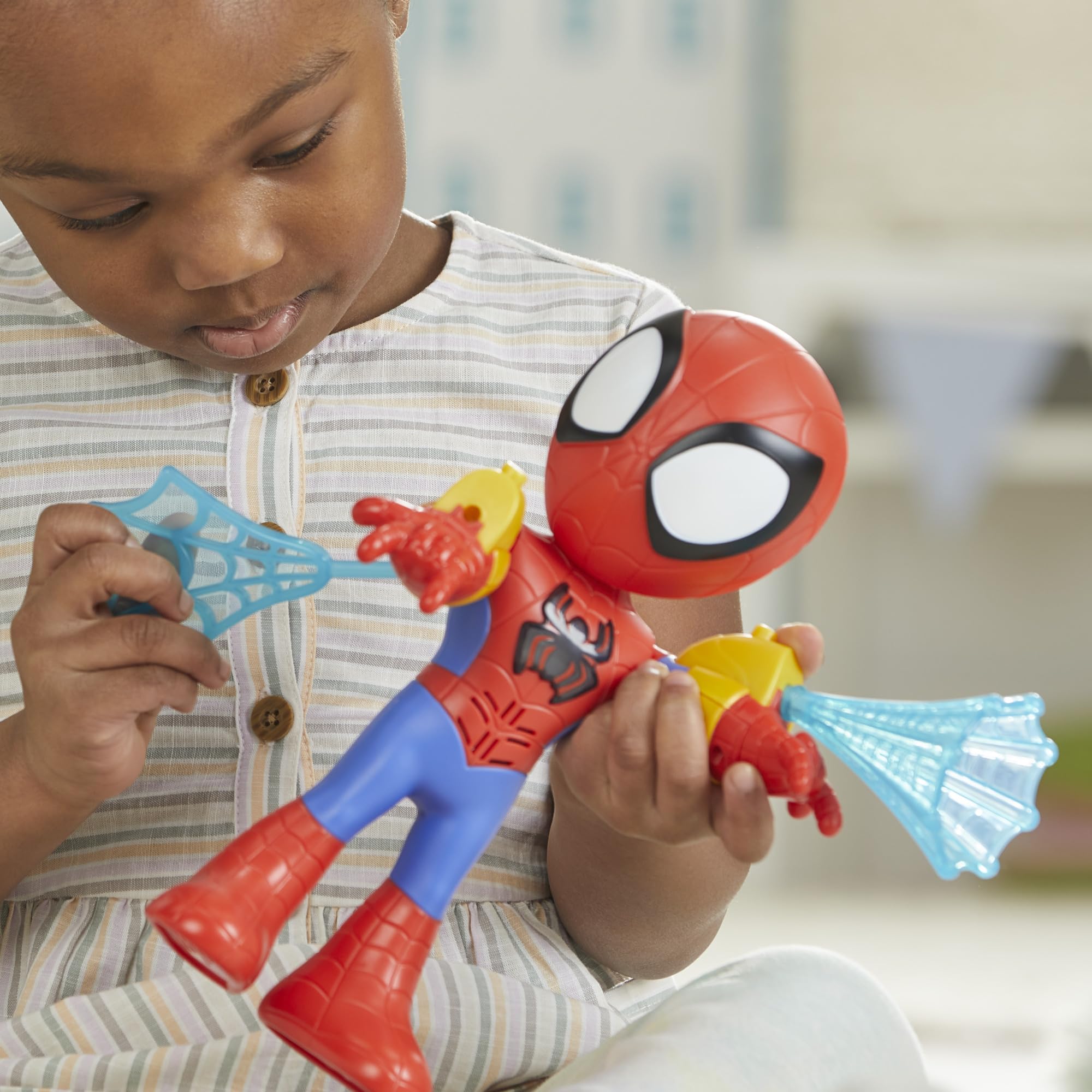 Spidey e i Suoi Fantastici Amici – Tuta Elettronica Action Figure Interattiva 25 cm | Luci, Suoni e Lancia-Ragnatele | Marvel