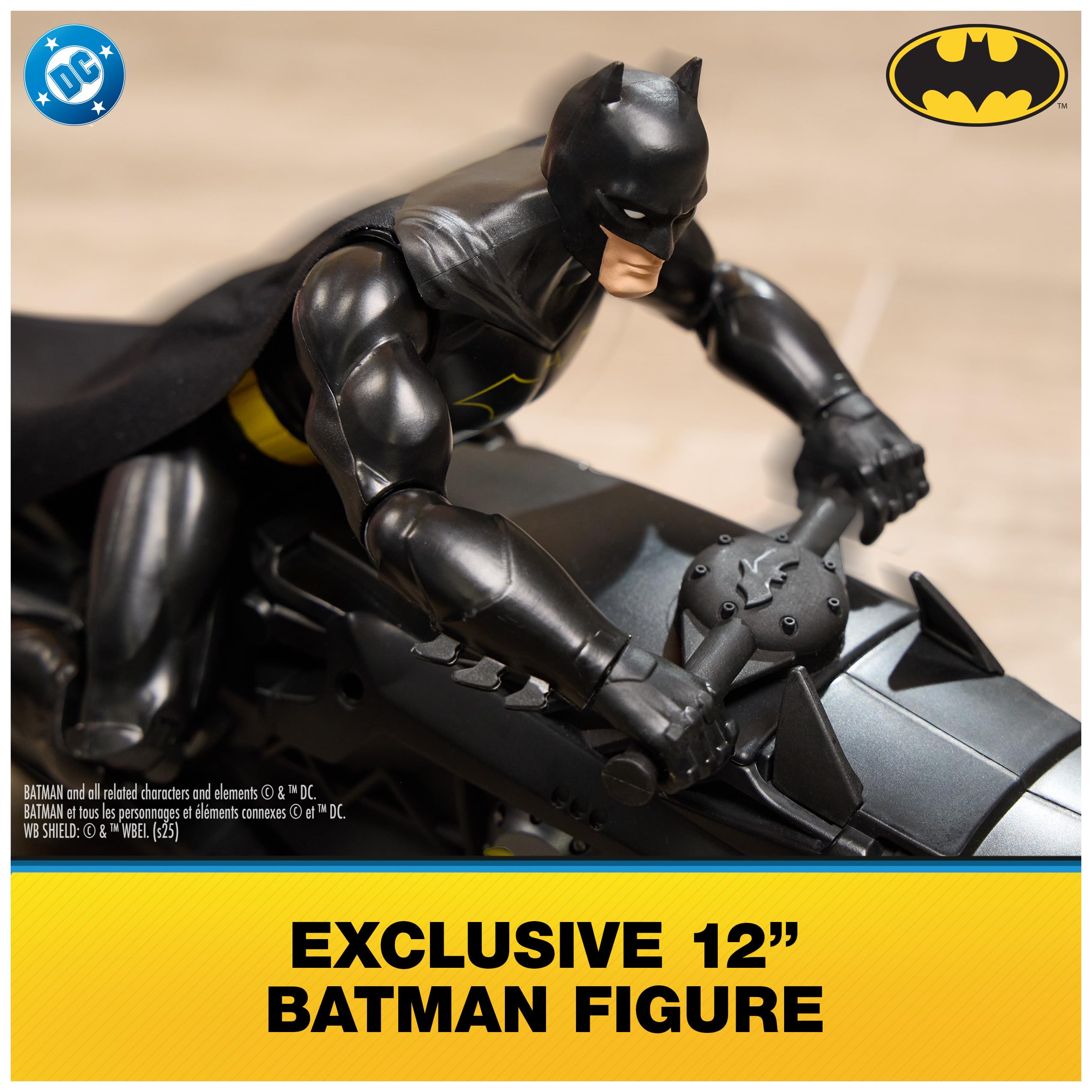 DC Comics Batcycle Stealth Radiocomandato Batman – Action Figure 30 cm Inclusa | Dai 4 Anni