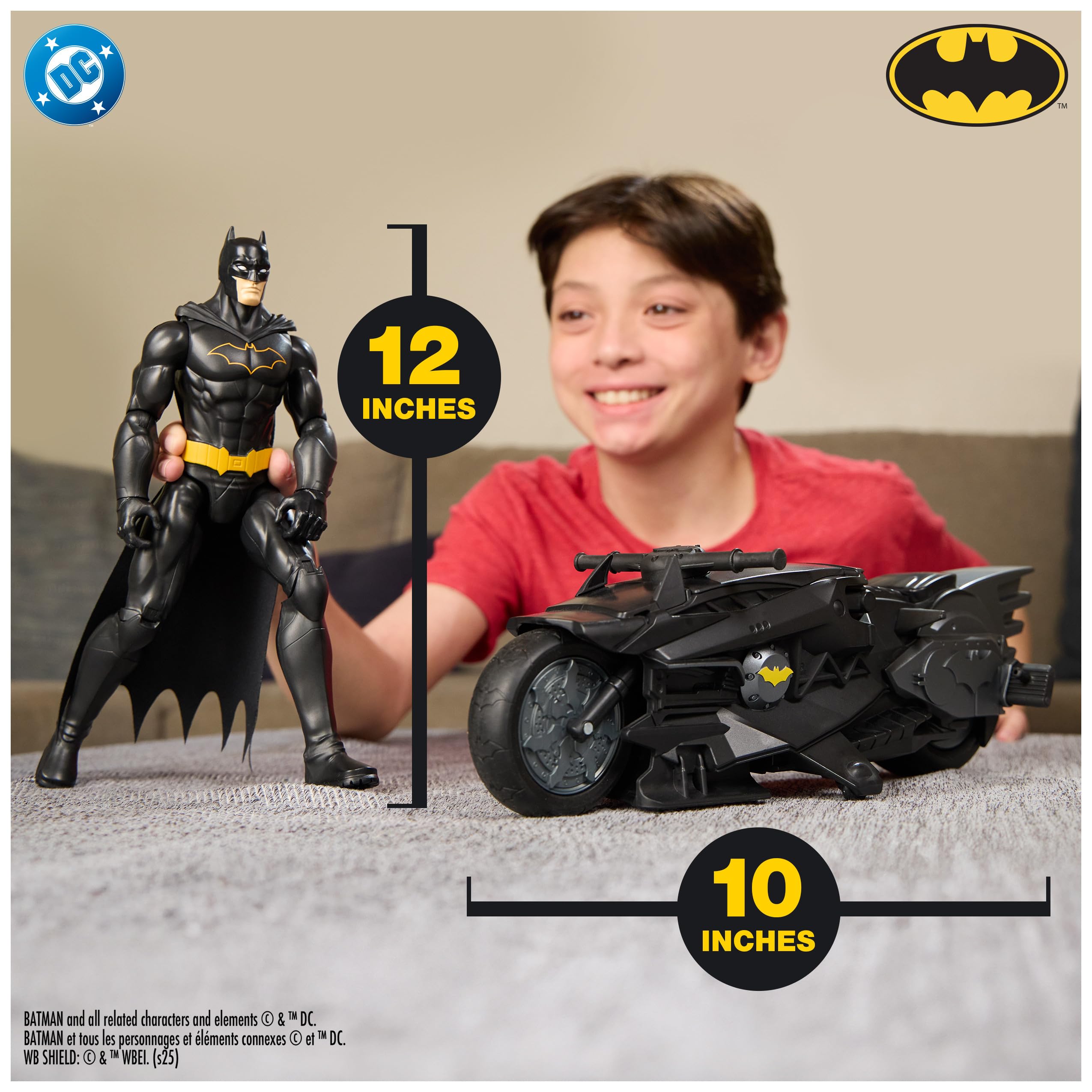 DC Comics Batcycle Stealth Radiocomandato Batman – Action Figure 30 cm Inclusa | Dai 4 Anni