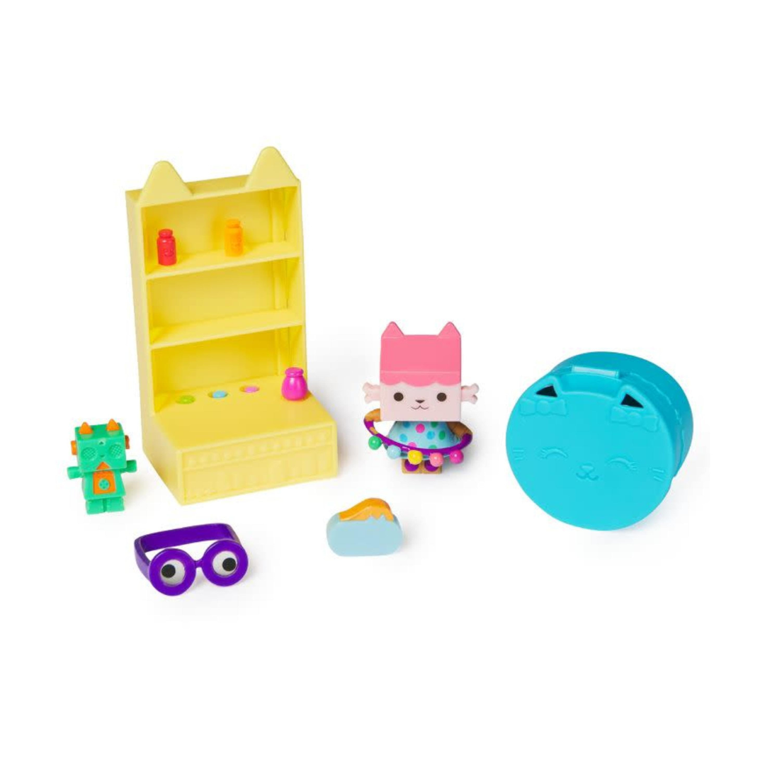 Gabby's Dollhouse Baby Box Personaggio con Mobile e Accessori – Dai 3 Anni